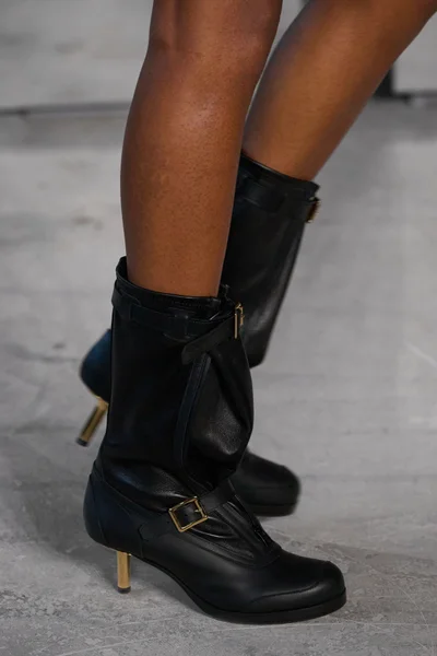 Look 37